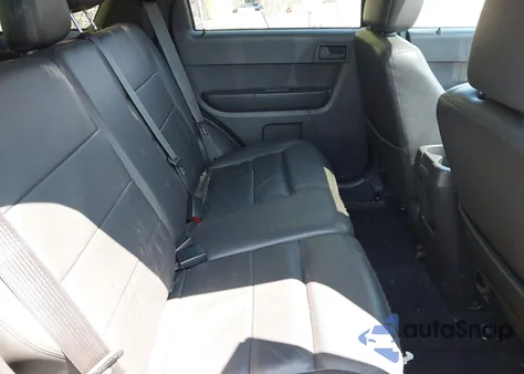 2011 Ford Escape Xlt Automatic z USA, uszkodzony, nr VIN 1FMCU9DG3BKB76329